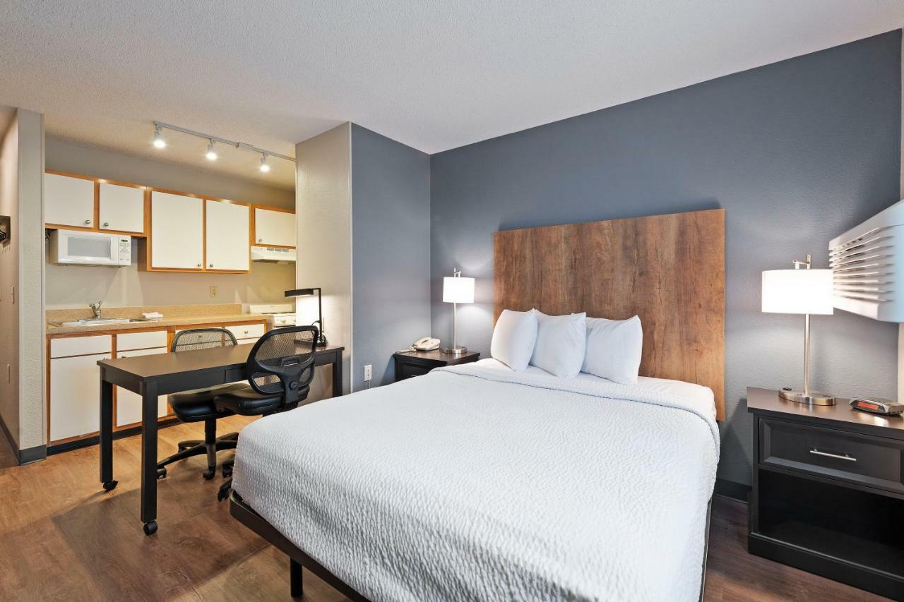 Extended Stay America Select Suites - Charlotte - University Place - E Mccullough Dr Exterior foto