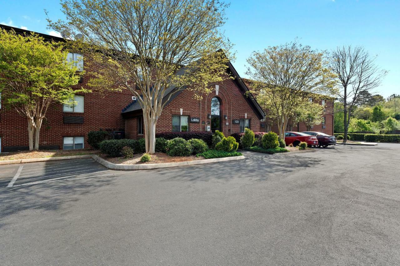 Extended Stay America Select Suites - Charlotte - University Place - E Mccullough Dr Exterior foto