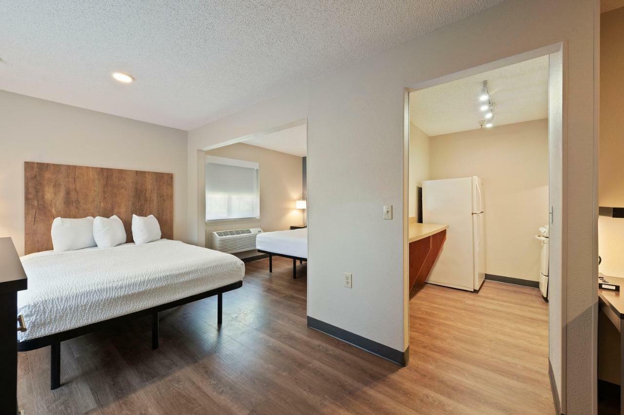 Extended Stay America Select Suites - Charlotte - University Place - E Mccullough Dr Exterior foto