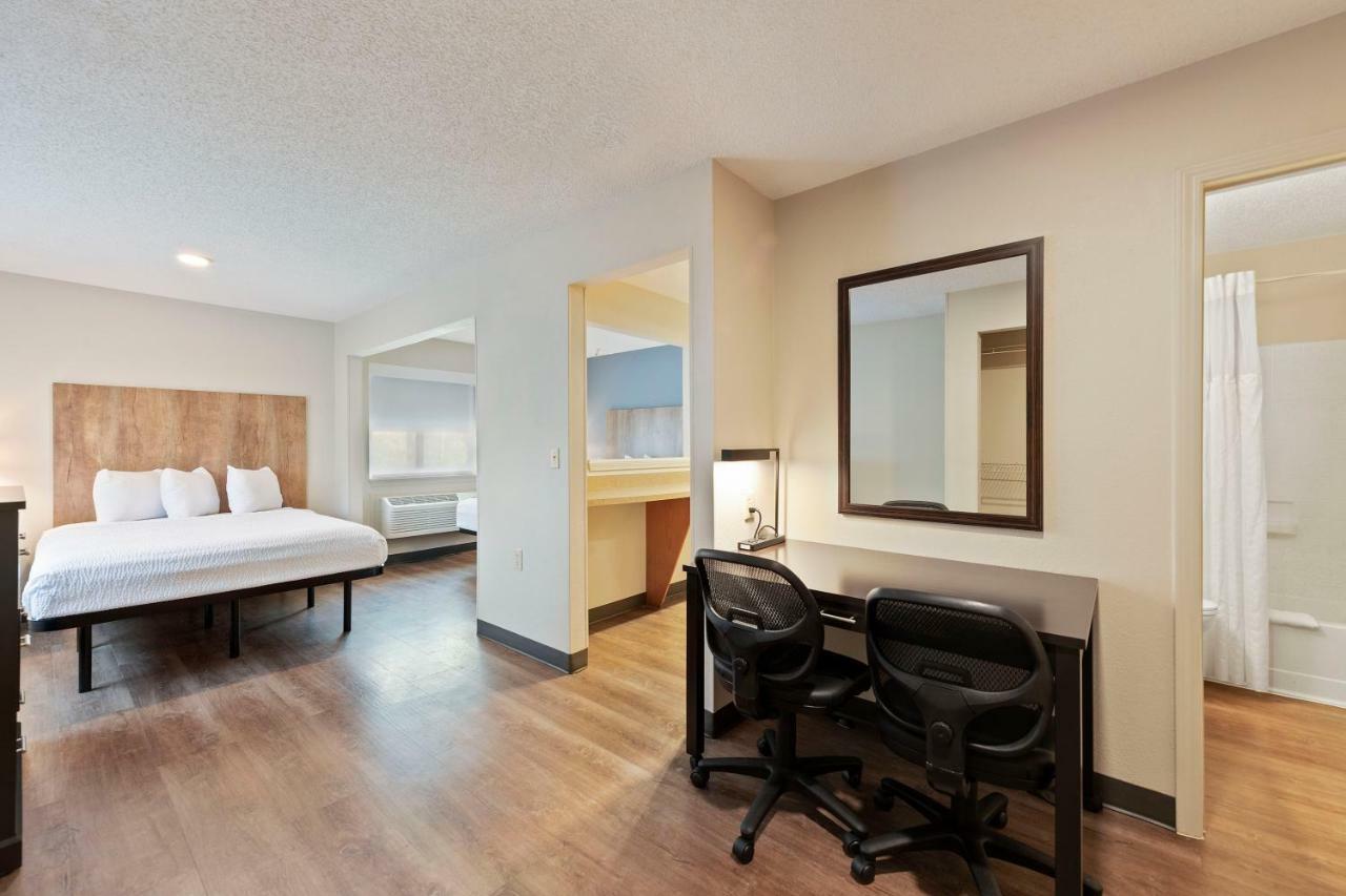 Extended Stay America Select Suites - Charlotte - University Place - E Mccullough Dr Exterior foto